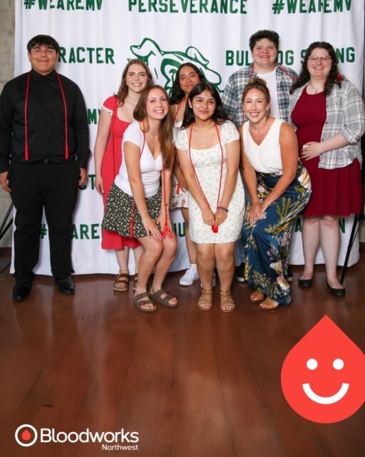 🎓🩸 Congratulations to the seven Mount Vernon High School students recognized with Red Cords at the Evening of Excellence on June 2!
These students earned this special honor through their commitment to blood donation and helping save lives in our community. ❤️
Students who register to donate blood four or more times during high school or college can qualify to earn a Red Cord for graduation recognition. Learn more at the link in our bio.
#BloodworksNW #Graduation #Graduate #HighSchool #DonateBlood #Honor